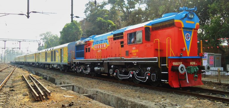 कुछ ऐसा हुआ जिससे कोई भी यात्री छठ में आसानी से ले सकते है रेलवे टिकट !