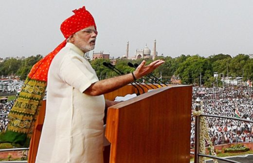 लाल किले पर गरजे प्रधानमंत्री नरेंद्र मोदी, पढ़ें मोदी का पूरा भाषण