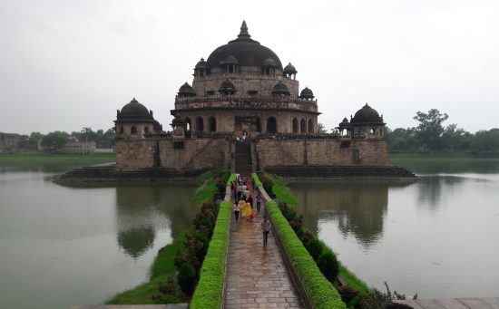 बिहार का पहला खुले में शौच मुक्त जिला बनने के कगार पर रोहतास