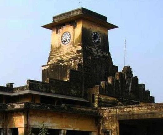 कभी हाथियों के वार को आसानी से सह जाने वाली बिहार की यह हवेली की दीवारे हो रही है मलबे में तब्दील