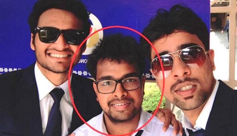 बिहार के सरकारी स्कूल से पढाई करने वाले आदित्य को गूगल ने दिया 2 करोड़ से ज्यादा का पैकेज