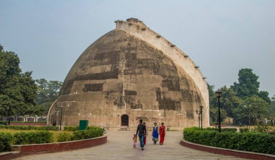 बिहार राज्य अनगिनत अंतर्विरोधों से भरा एक विशाल पहेली है