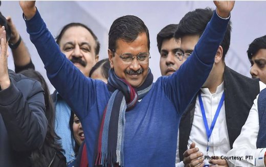 Delhi Eletion: दिल्ली में बिहारियों ने भी बोला, जमे रहो केजरीवाल