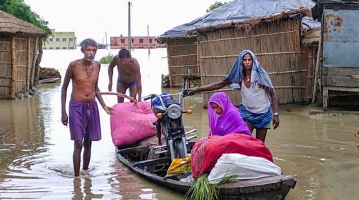 विस्थापन, बाढ़ और कोरोना वायरस से जूझता बिहार, चुनाव की ओर अग्रसर क्यों?